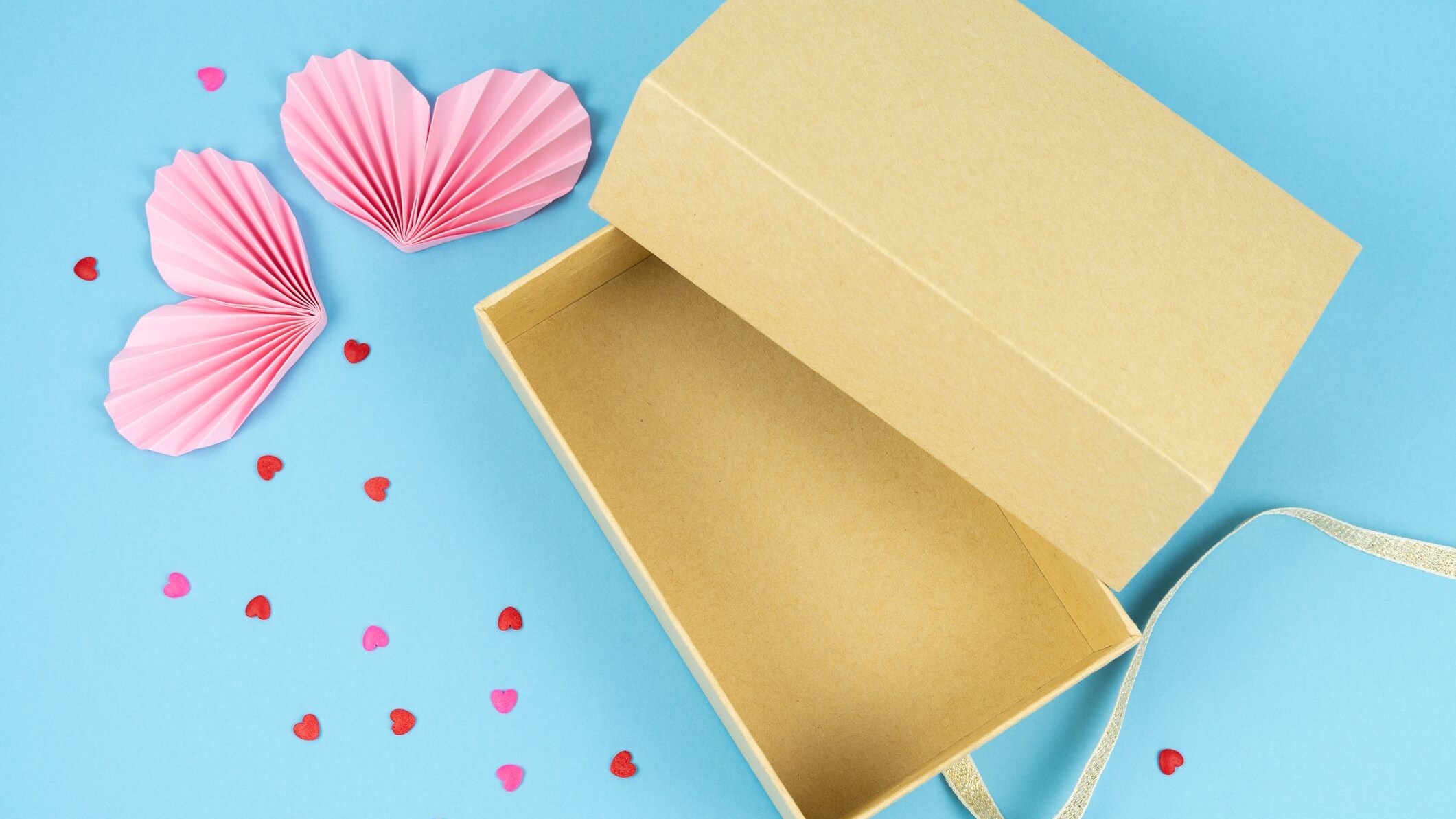 Come fare una scatola regalo festa della mamma con il riciclo