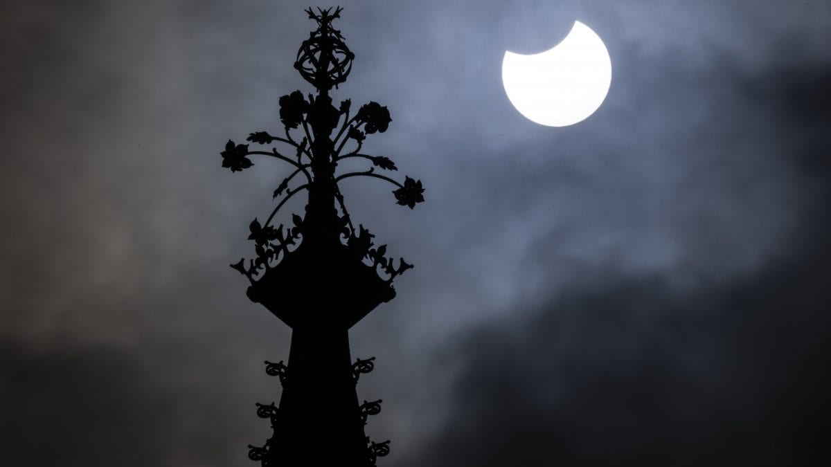 eclissi-solare-parziale-10-giugno-londra
