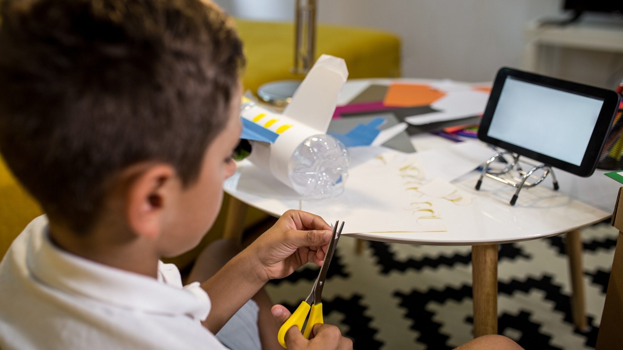 aereo con bottiglia di plastica fai da te