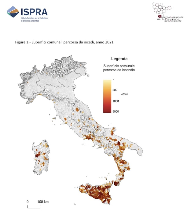 Cartina ISPRA report 2021 incendi Italia
