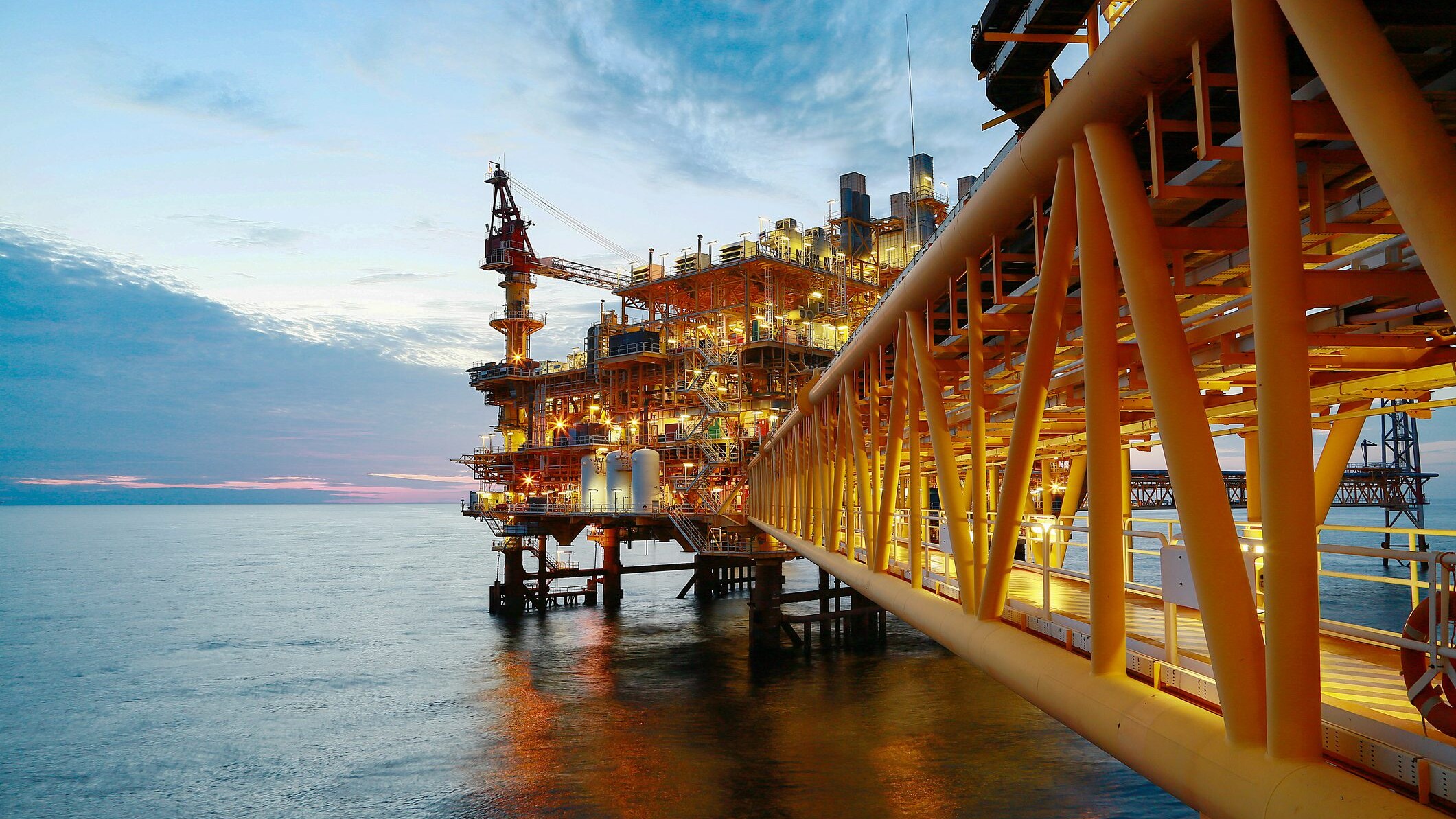 trivelle-decreto-aiuti-quater-trivellazioni-inquinamento-mare-ambiente-metano-gas-meloni-bonelli-mar-adriatico