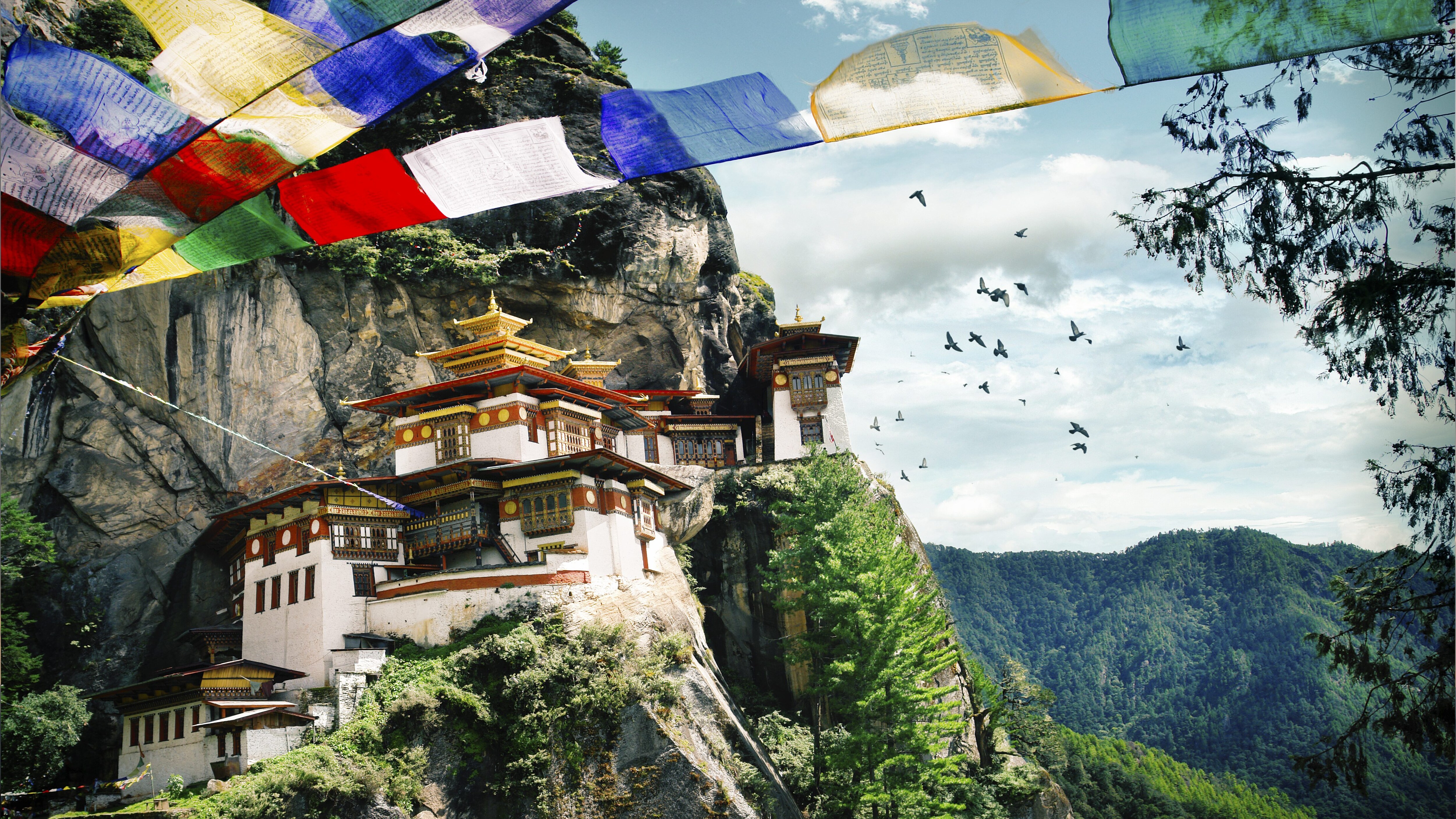 Bhutan-regno-della-felicit-clima-popolazione-economia-bhutan-vita-bhutan-net-zero-carbon-negative-emissioni-zero-CO2