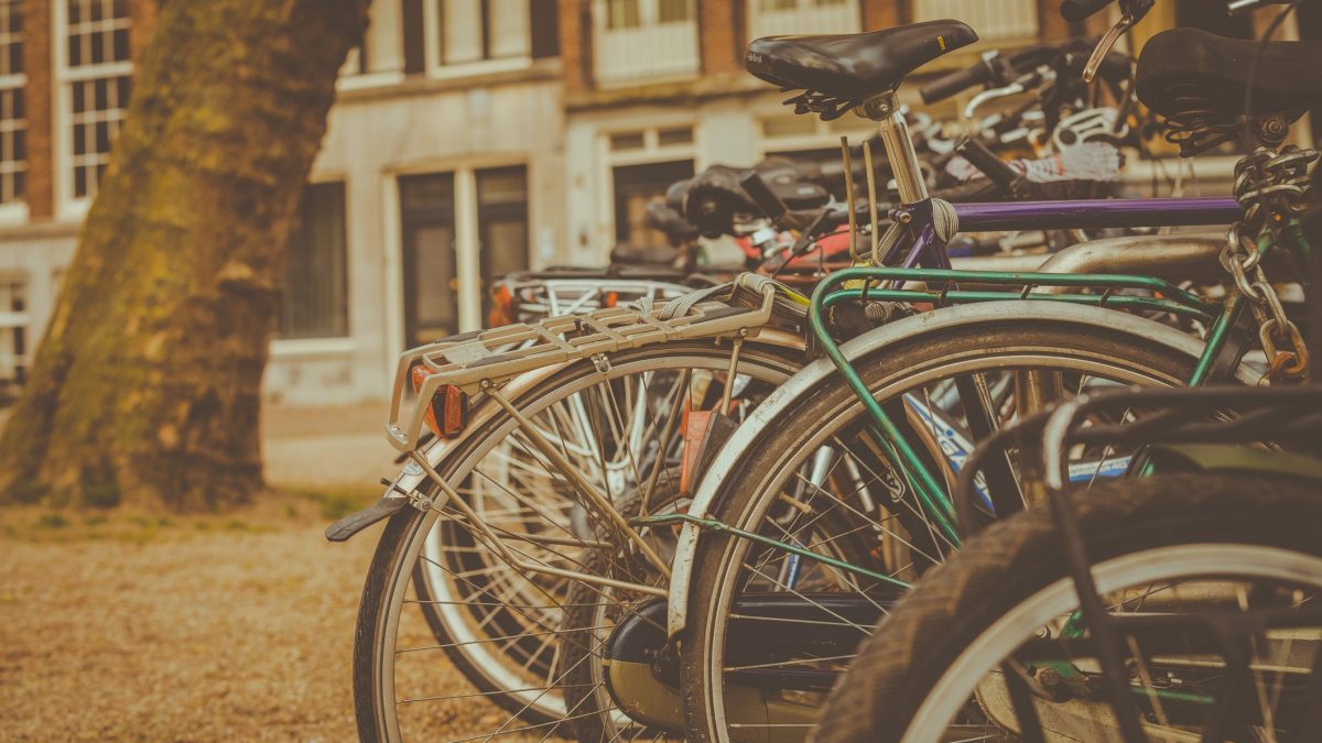 bici-biciclette-parcheggio-obbligatorio-commisione-europea-norma-edifici