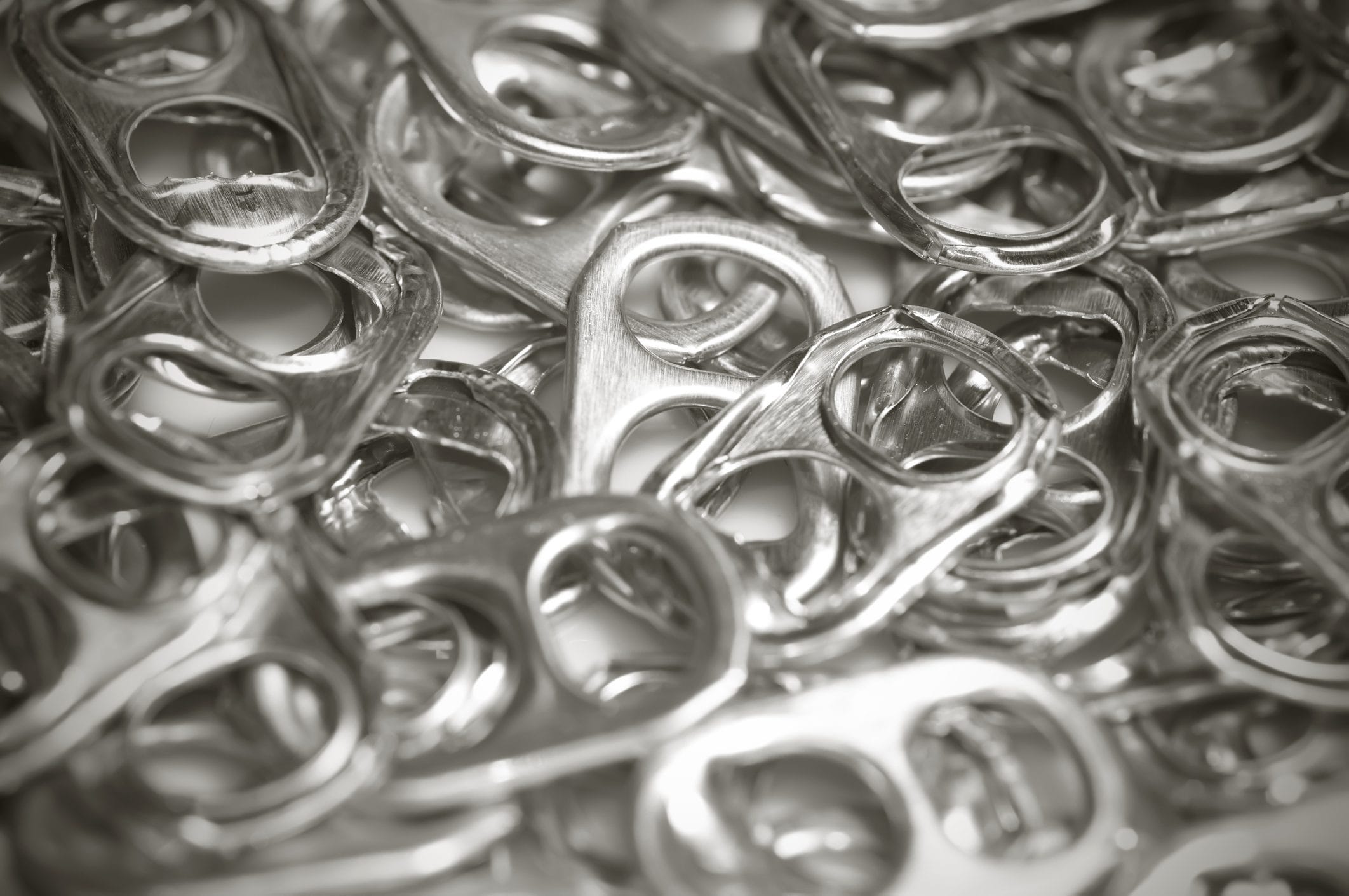 Una Lampada Con Le Linguette Delle Lattine | Ohga - Foto 9