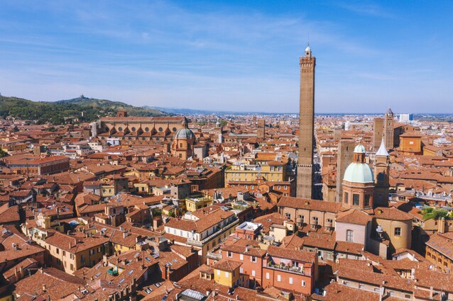 bologna-urbanew-progetti-cantieri-riqualificazione-urbana-urbanistica-landoni-assessore-città-della-conoscenza-digital-twin-linea-rossa-mobilità-riforestazione-trasporti-clima-suolo-verde