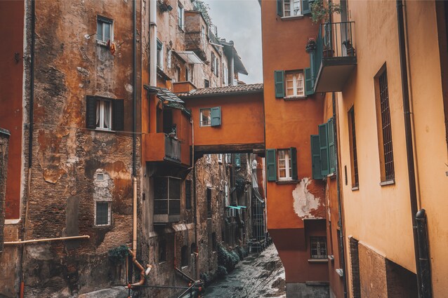 bologna-urbanew-progetti-cantieri-riqualificazione-urbana-urbanistica-landoni-assessore-città-della-conoscenza-digital-twin-linea-rossa-mobilità-riforestazione-trasporti-clima-suolo-verde