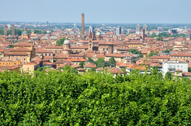 bologna-urbanew-progetti-cantieri-riqualificazione-urbana-urbanistica-landoni-assessore-città-della-conoscenza-digital-twin-linea-rossa-mobilità-riforestazione-trasporti-clima-suolo-verde